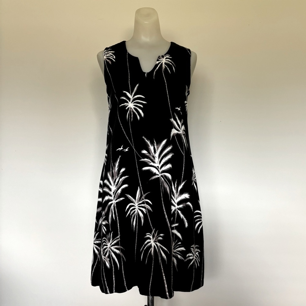 Tropical Escape Palm Tree Dress Size Medium Black White Purple/Gray Beach